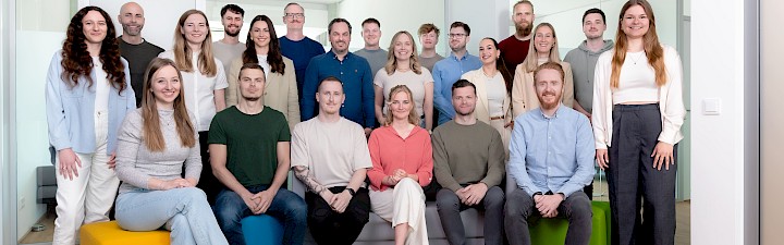 DREIKON team photo contact form