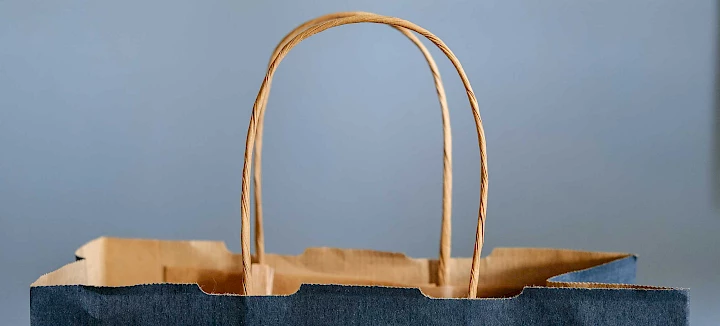 Shopping Tasche aus Papier als Symbol für Google Shopping