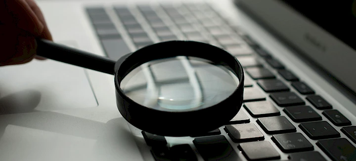 Local Listing Check Lupe Laptop