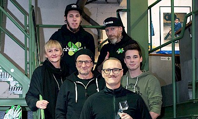 Matthias Kampmann und Daniel Huckenbeck mit den Kollegen von Skate Aid