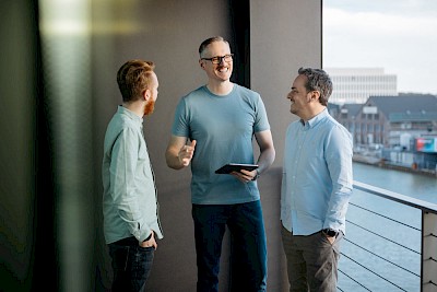 Communication regarding the AI labelling requirement at DREIKON on the balcony