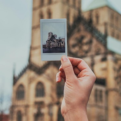 Polaroid des münsteraner Doms zur Veranschaulichung der Kampagne DeinMünsterlandMoment.de